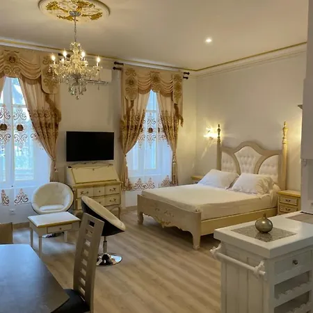 Гостевой дом Du Maire Maison De L'eglise Du Couvent