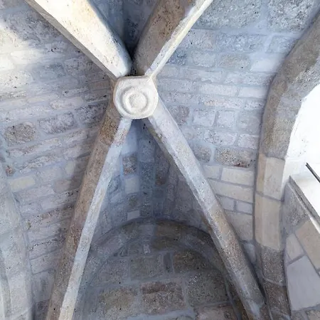 Du Maire Maison De L'eglise Du Couvent Гостевой дом Нарбонна