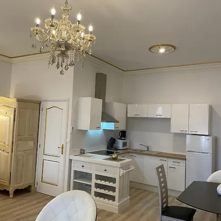 Du Maire Maison De L'eglise Du Couvent Narbonne