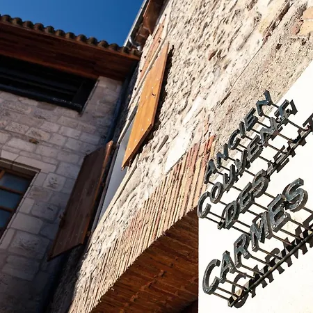 Pensión Du Maire Maison De L'église Du Couvent *