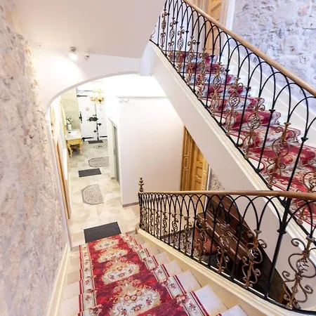 Du Maire Maison De L'eglise Du Couvent 3* Narbonne